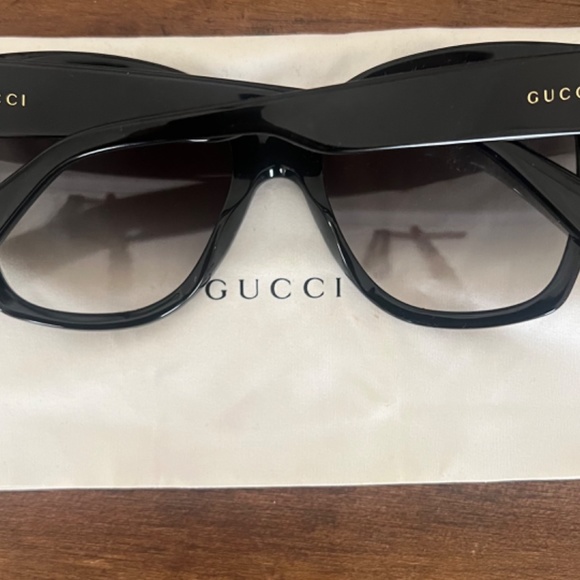 Gucci Sunglasses GG0495S - Picture 3 of 12